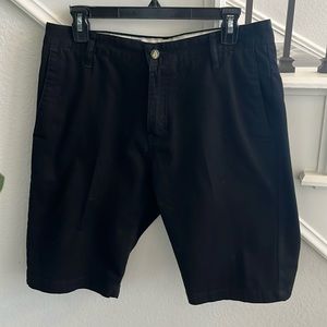 Men’s Volvo dress shorts, size 31